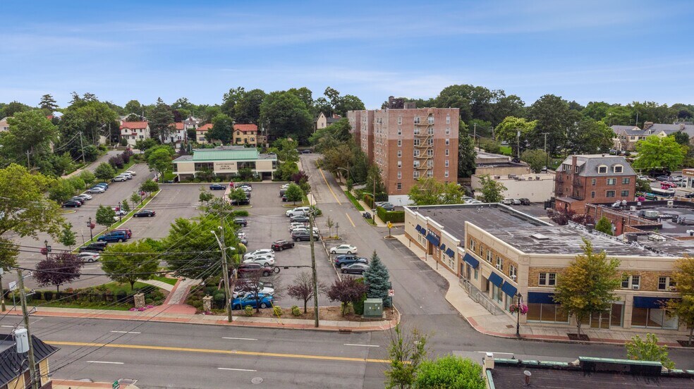 More Photos Of 434-440 White Plains Rd, Eastchester Apartments For Lease