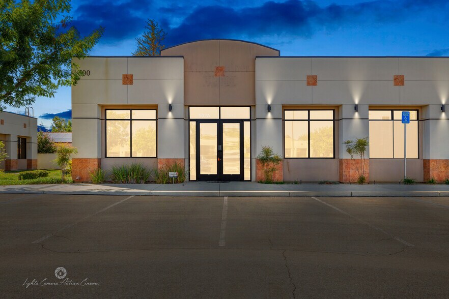 Primary Photo Of 3409 Calloway Dr, Bakersfield Medical For Lease
