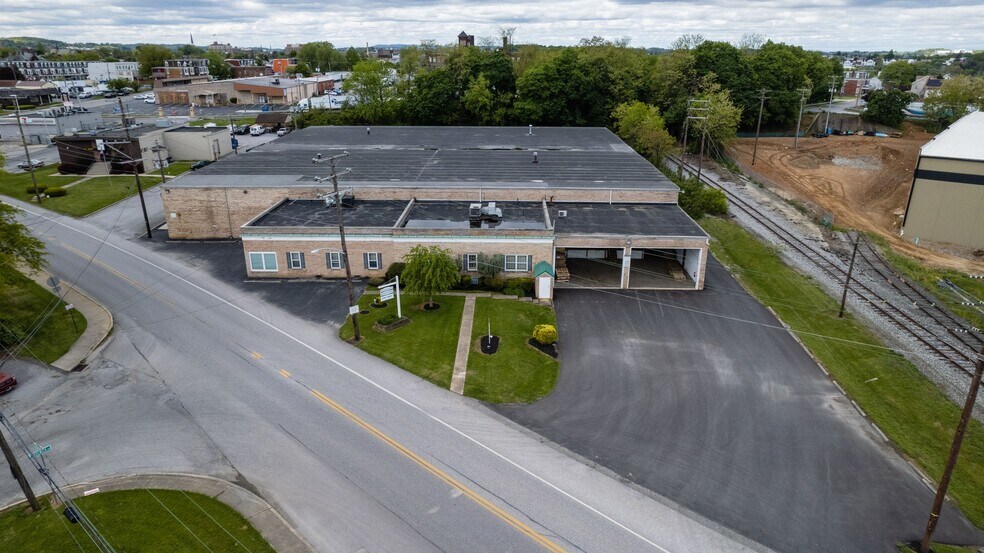 More Photos Of 300 N Sherman St, York Manufacturing For Lease
