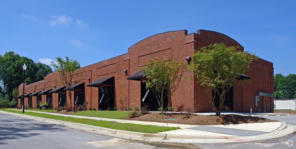 More Photos Of 930-942 Windy Rd, Apex Light Distribution For Lease