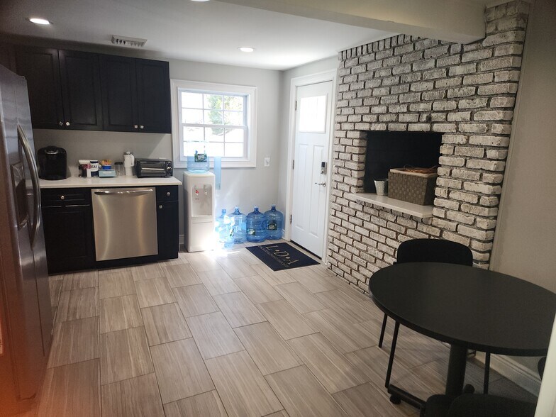 More Photos Of 410 E Main St, Centerport Office Residential For Sale