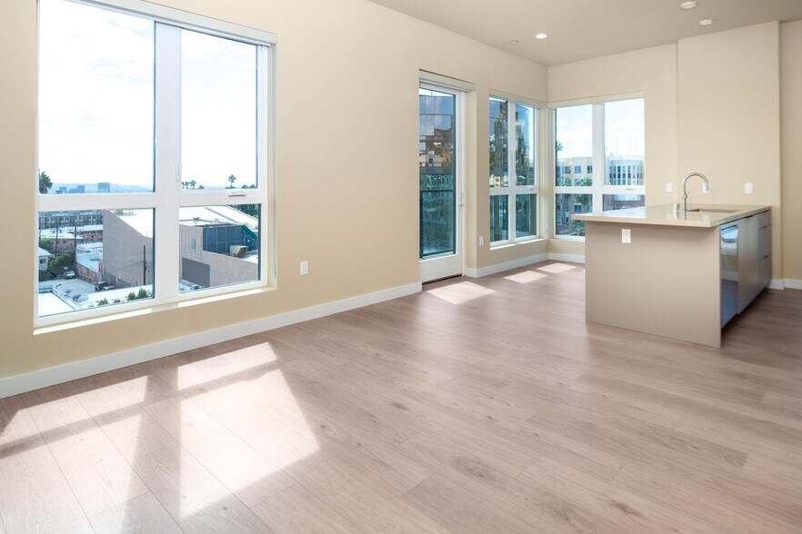 More Photos Of 1511 N Fairfax Ave, Los Angeles Apartments For Lease