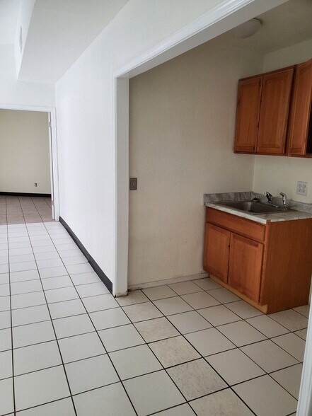 More Photos Of 1445 Bessemer Dr, El Paso Unknown For Lease