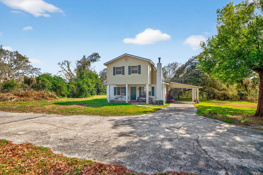 More Photos Of 902 Two Houses Ln, Seffner Apartments For Sale