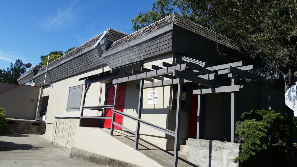 More Photos Of 155 Cherry Creek Rd, Cloverdale Winery Vineyard For Sale