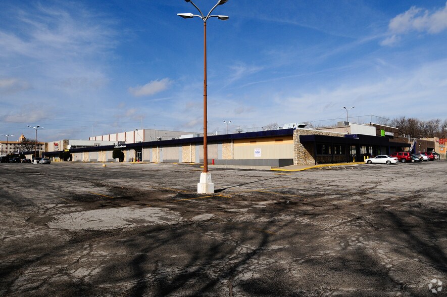 More Photos Of 1240 E Meyer Blvd, Kansas City Unknown For Lease