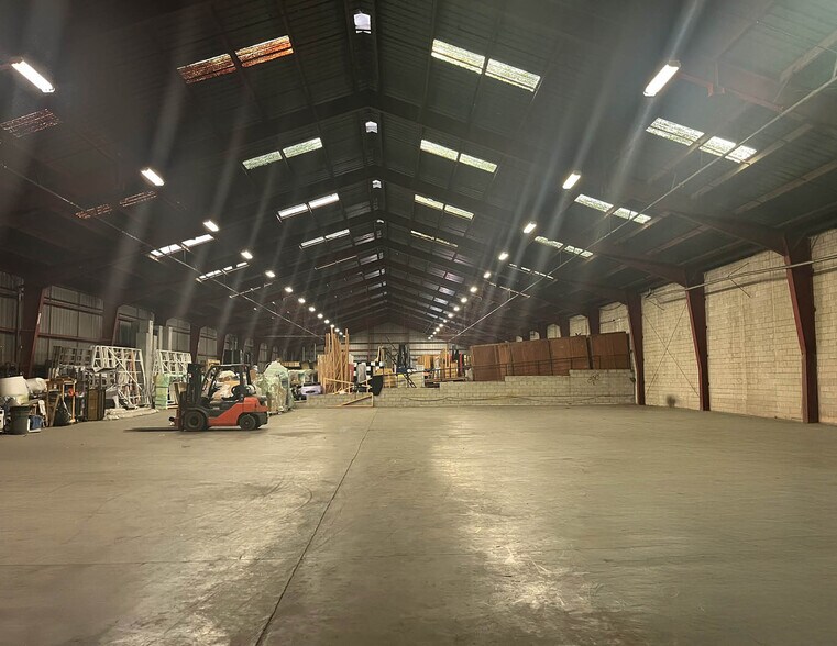 More Photos Of 1520 N Ditman Ave, Los Angeles Warehouse For Sale