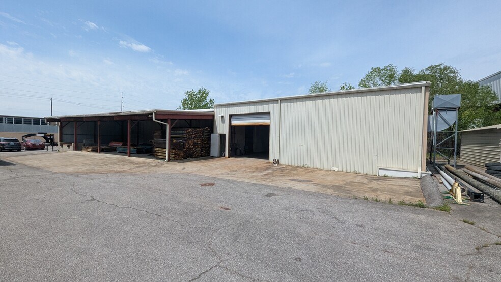 Primary Photo Of 6100 Centennial Blvd, Nashville Warehouse For Lease