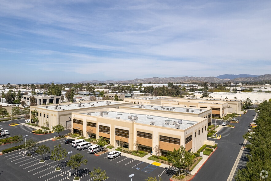 More Photos Of 10 Goodyear, Irvine Light Manufacturing For Lease