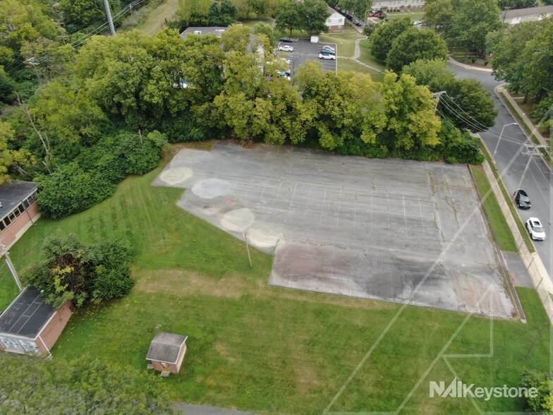 More Photos Of 615R Kenhorst Blvd, Reading Industrial For Lease