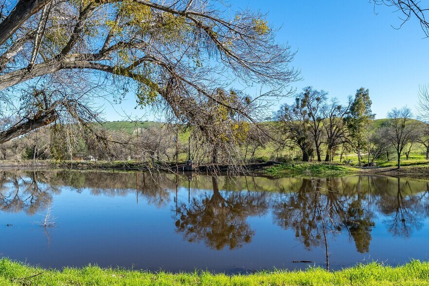 More Photos Of 535 Calf Canyon Hwy, Creston Winery Vineyard For Sale