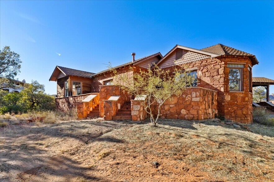 More Photos Of 35 Gassaway Place Pl, Sedona Specialty For Sale