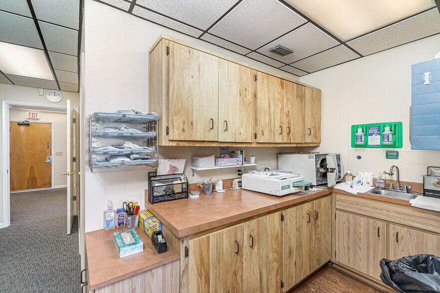 More Photos Of 1250 W Eau Gallie Blvd, Melbourne Medical For Sale