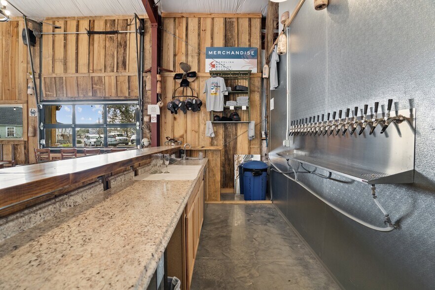 More Photos Of 4810 Long Beach Rd SE, Southport General Retail For Sale