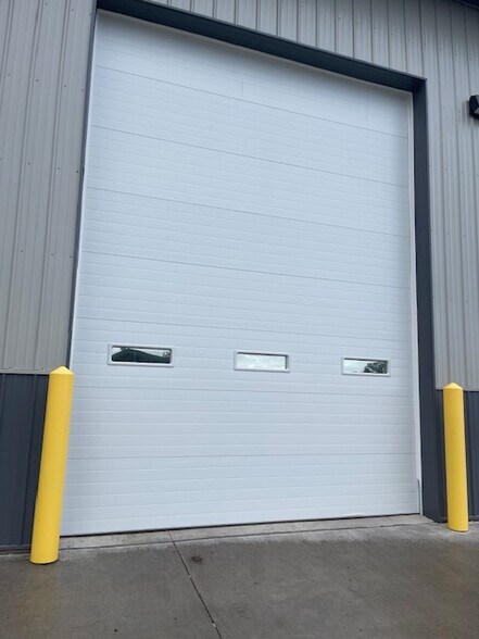 More Photos Of 405-415 Guernsey Ln, Red Wing Warehouse For Sale