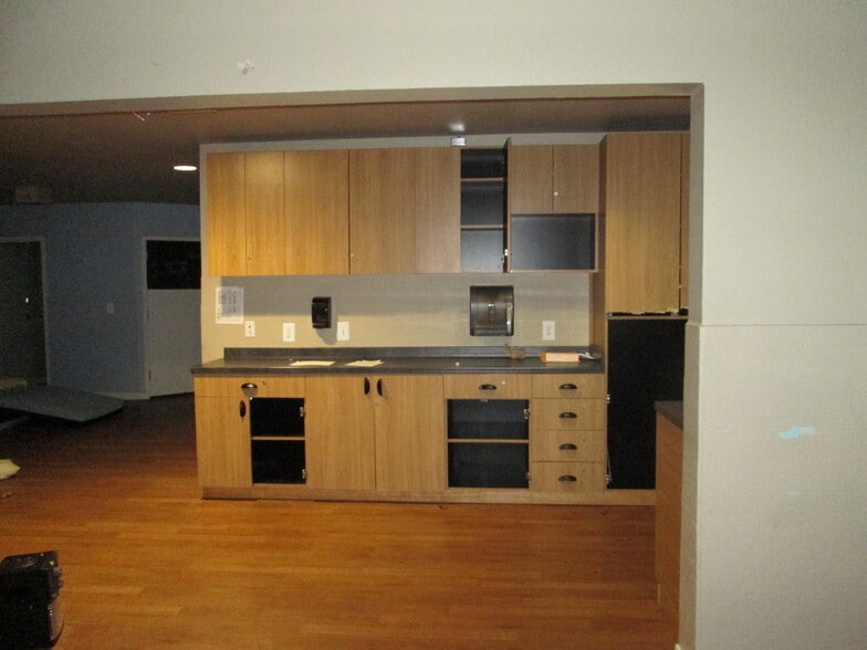 More Photos Of 6262 S Sheridan Rd, Tulsa Hospital For Sale