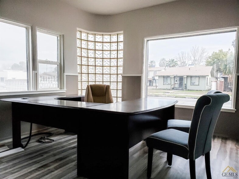 More Photos Of 430 18th St, Bakersfield Loft Creative Space For Lease