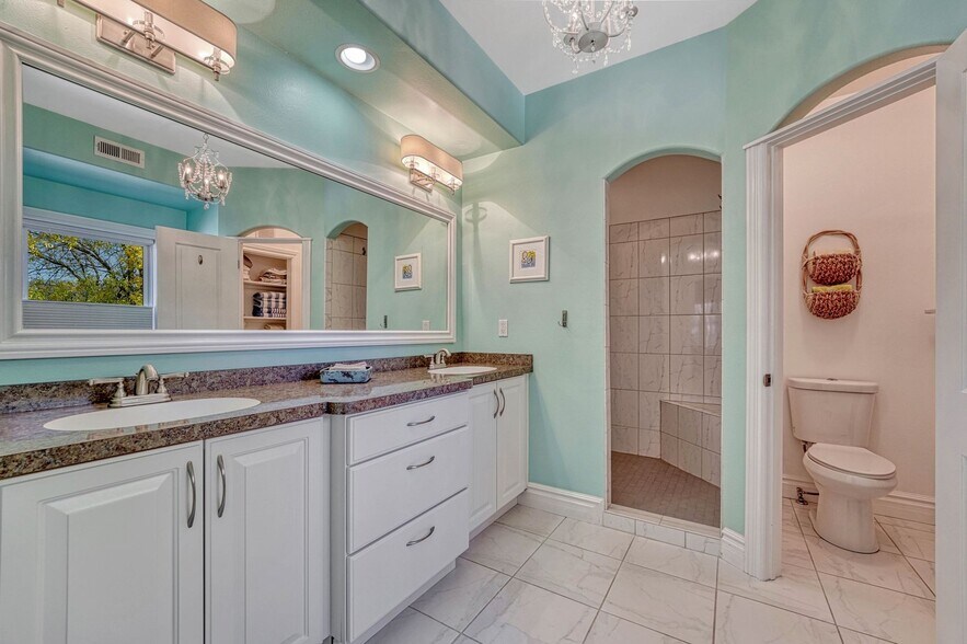 More Photos Of 2532 W Colorado Ave, Colorado Springs Storefront Retail Office For Sale