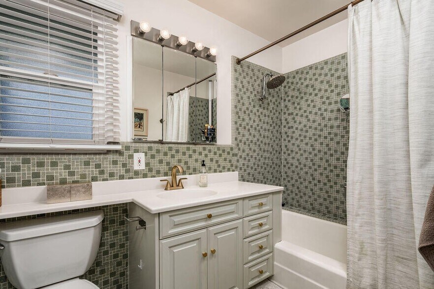 More Photos Of 440 Corona Del Mar, Santa Barbara Apartments For Sale