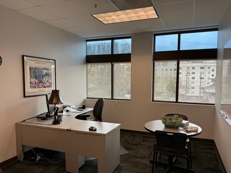 More Photos Of 360 E 10th Ave, Eugene Office For Sale
