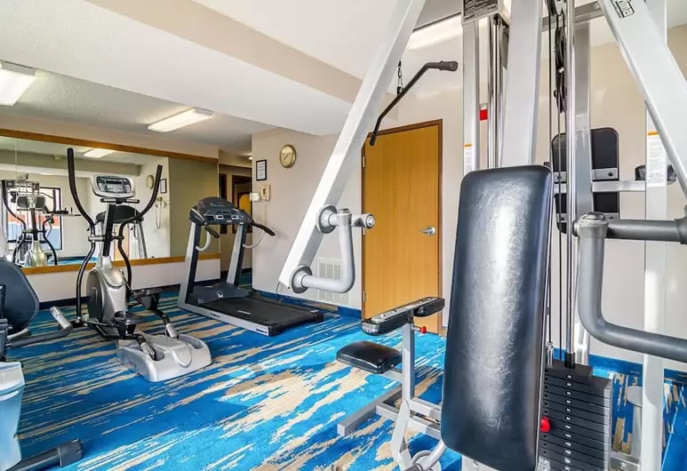 More Photos Of 730 E Jennifer Ln, Sidney Hotel For Sale