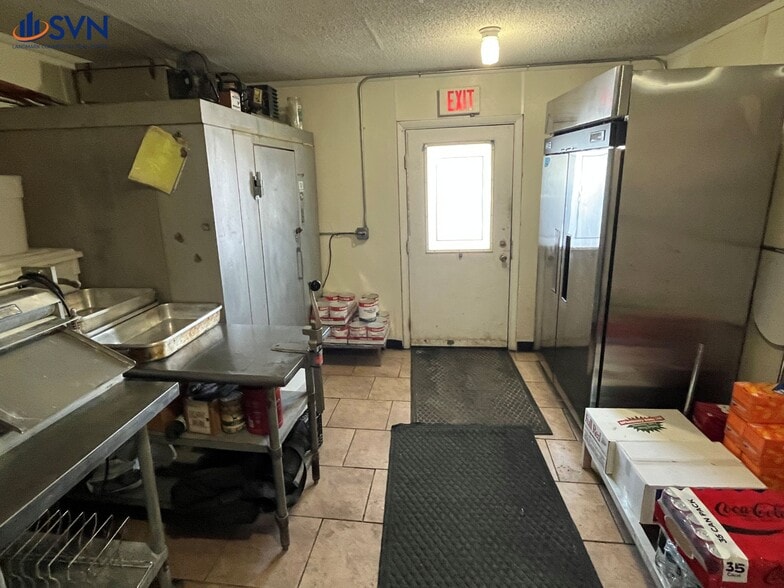 More Photos Of 500 Lark St, Geneva Freestanding For Sale