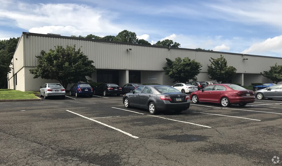 More Photos Of 4667 Somerton Rd, Trevose Distribution For Lease