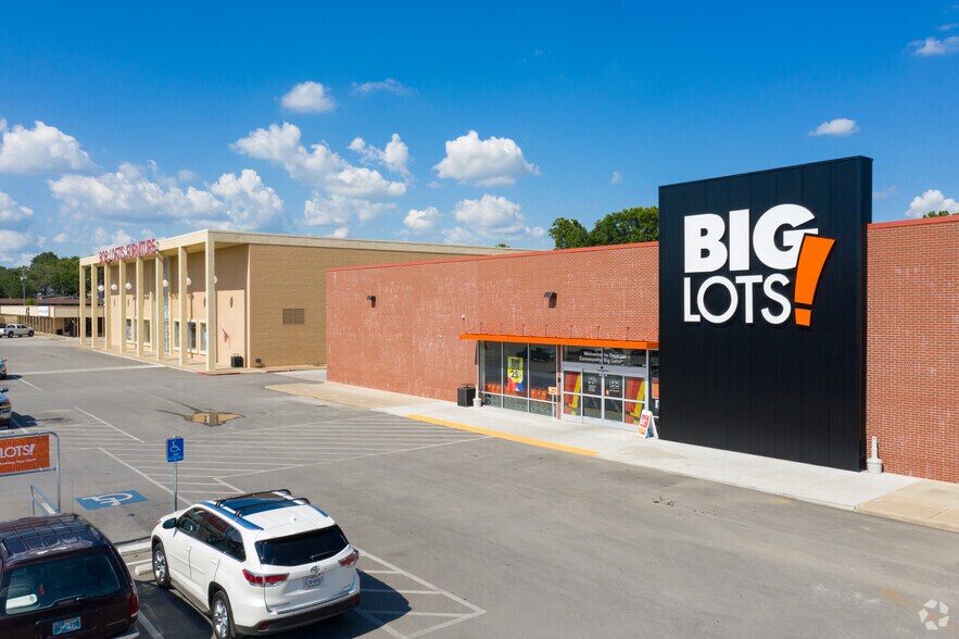 More Photos Of 564 SE Washington Blvd, Bartlesville Freestanding For Lease