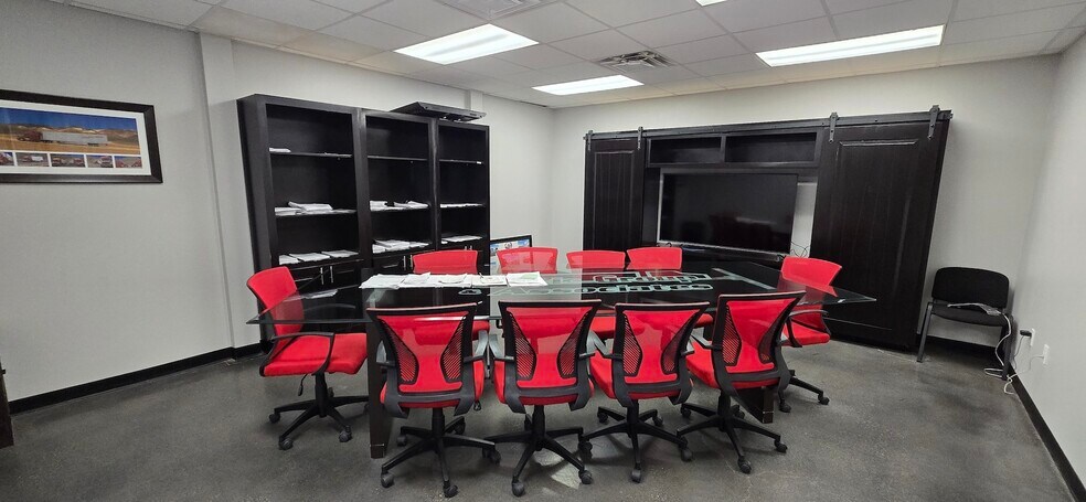 More Photos Of 1120 Horizon Blvd, El Paso Truck Terminal For Sale