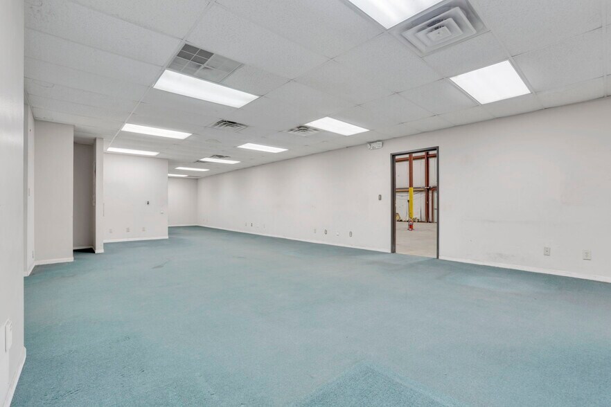 More Photos Of 1005 Delaware Ave, Marysville Industrial For Sale