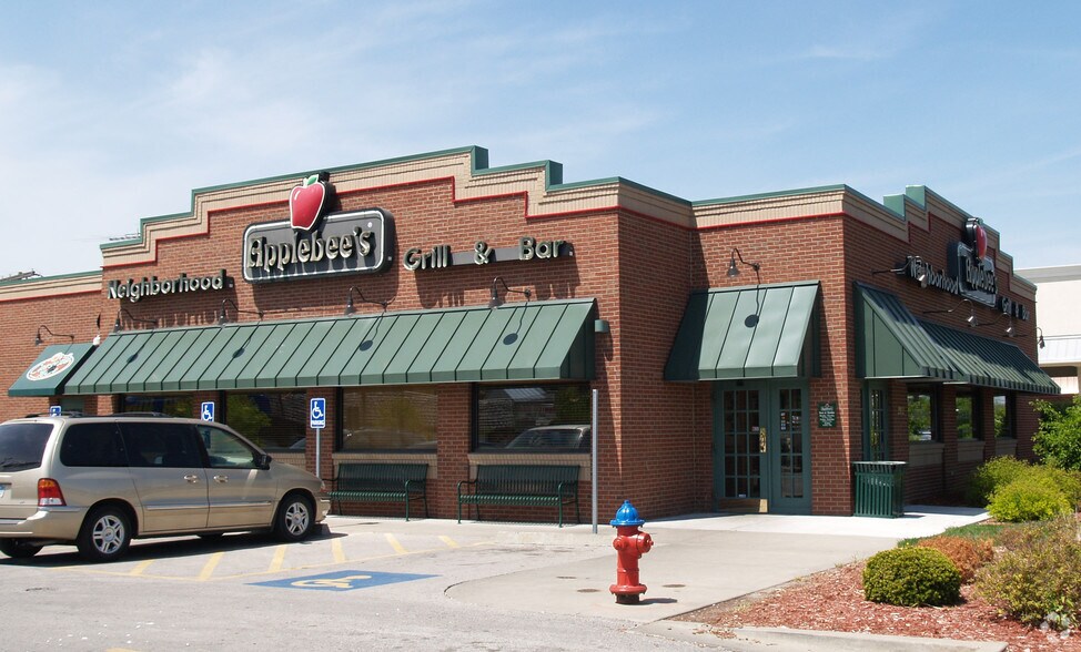 More Photos Of 2912 S 4th St, Leavenworth Restaurant For Lease