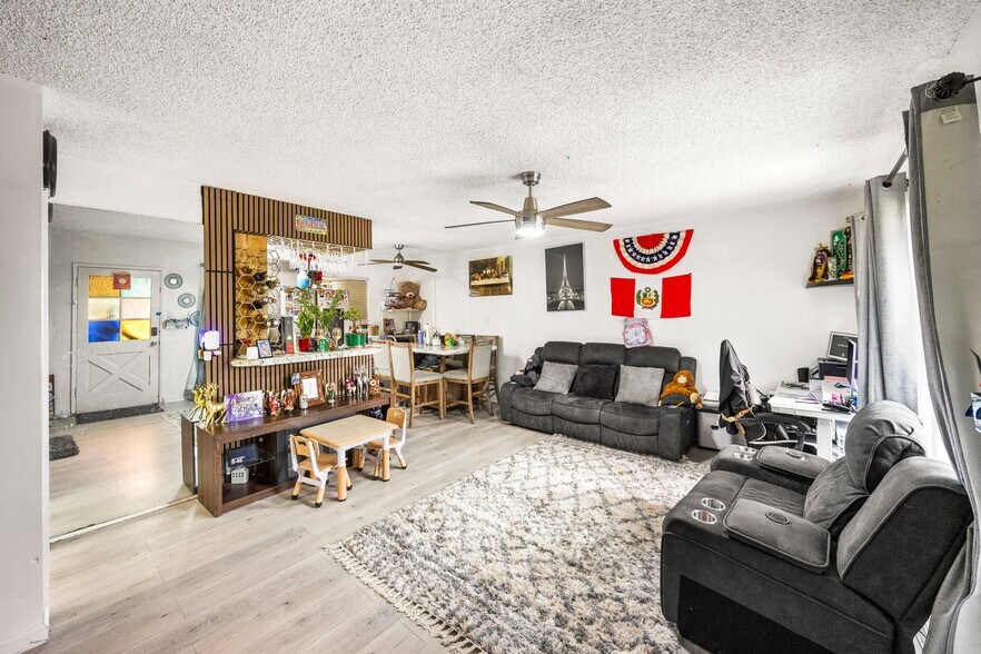 More Photos Of 1005 E Harding St, Long Beach Apartments For Sale