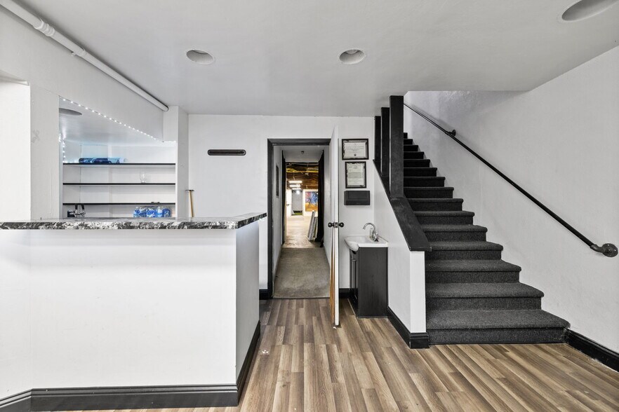 More Photos Of 923 K St, Sacramento Storefront For Lease