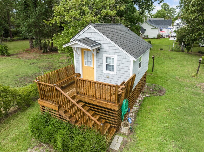 More Photos Of 567 E Water St, Belhaven Hospitality For Sale