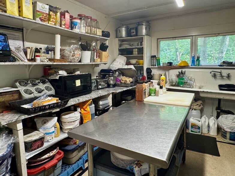 More Photos Of 101 River St, Conway Convenience Store For Sale