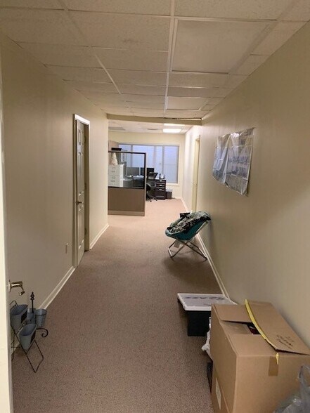 More Photos Of 12562 S Harrells Ferry Rd, Baton Rouge Office For Sale