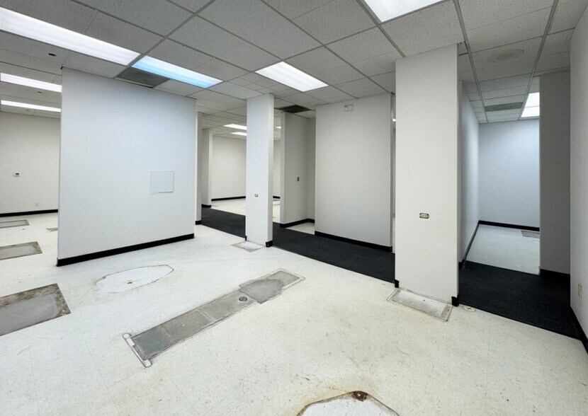 More Photos Of 730 St Michaels Dr, Santa Fe General Retail For Lease