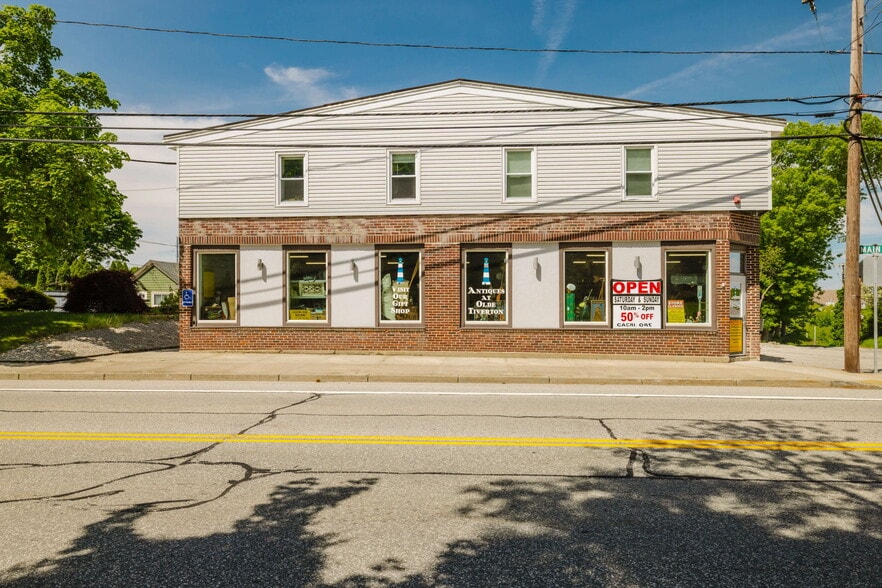 Primary Photo Of 1019 Main Rd, Tiverton Storefront For Sale