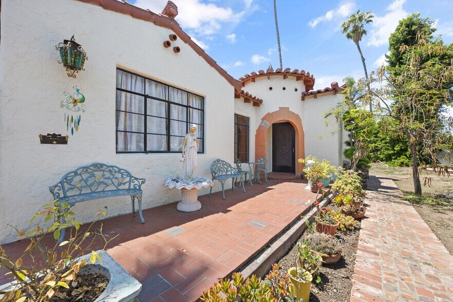 More Photos Of 720 W La Habra Blvd, La Habra General Retail For Sale