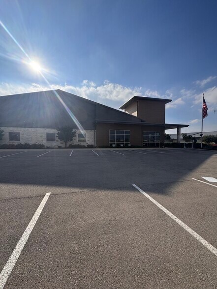 More Photos Of 17105 Beyer John Dr, Schertz General Retail For Lease