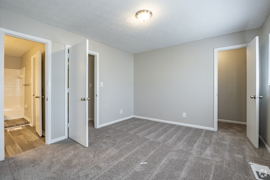 More Photos Of 4015 Covington Hwy, Decatur Apartments For Sale
