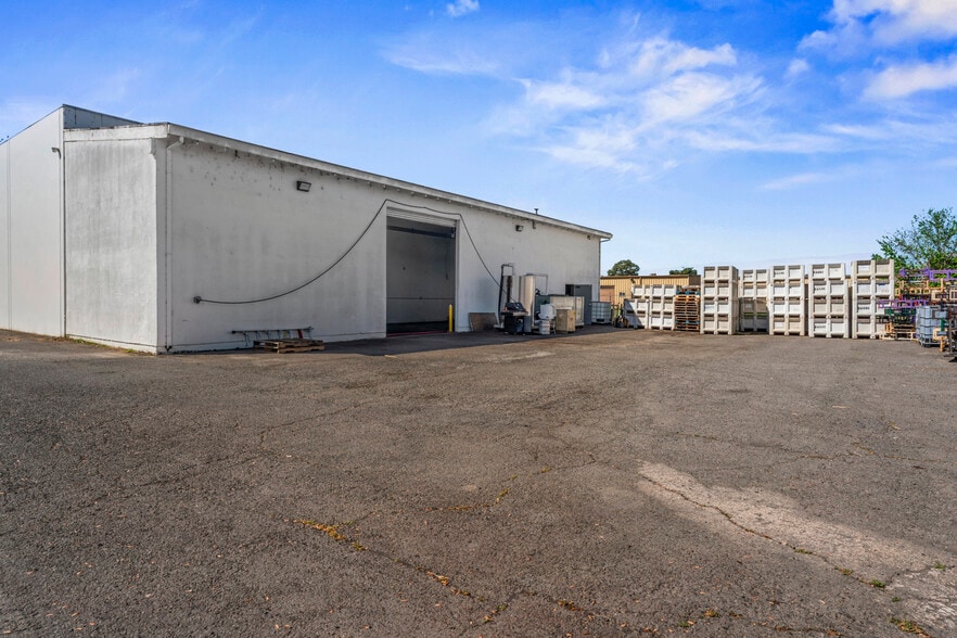 More Photos Of 962 Kaiser Rd, Napa Warehouse For Sale
