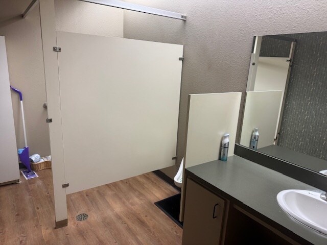 More Photos Of 3823 84th St, Lubbock Office For Sale