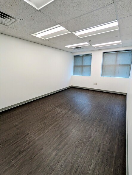 More Photos Of 20 New Plant Ct, Owings Mills Office For Lease