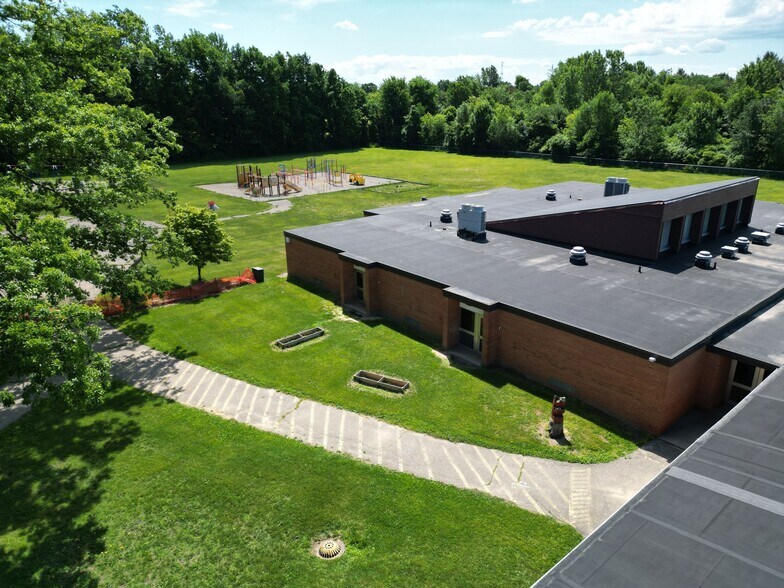 Primary Photo Of 11218 N Linden Rd, Clio Schools For Sale