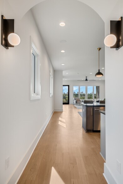 More Photos Of 2118 C-D Cliff dr, Nashville Apartments For Sale