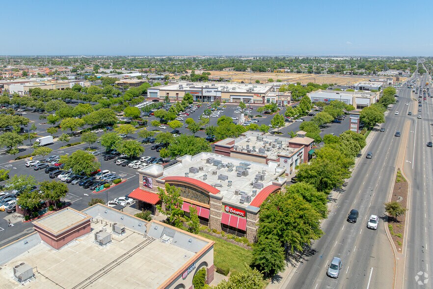 More Photos Of 6009 Florin Rd, Sacramento Restaurant For Sale