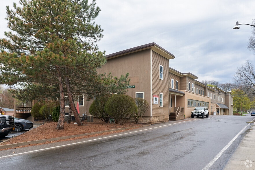 More Photos Of 1 Grove St, Pittsford Office For Lease