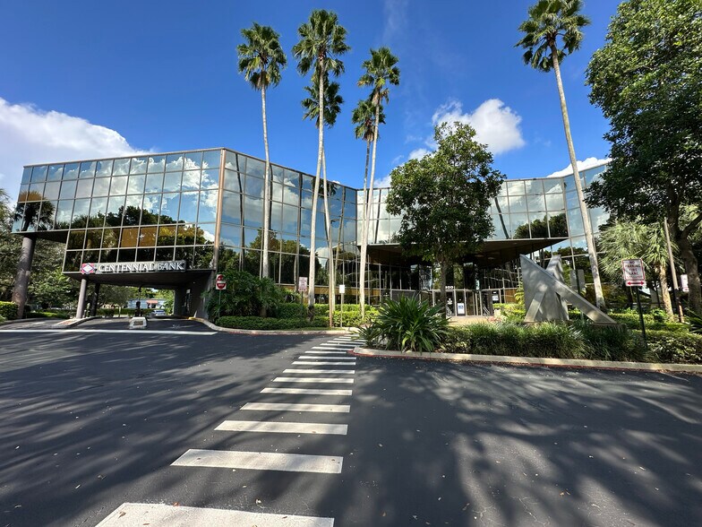 Primary Photo Of 300 S Pine Island Rd, Plantation Office For Lease