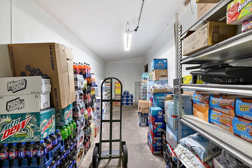 More Photos Of 186 N Gratiot Ave, Mount Clemens Service Station For Sale